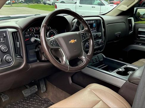 Used 2018 Chevrolet Silverado 1500 LT w/ All Star Edition AWD/4WD image 10