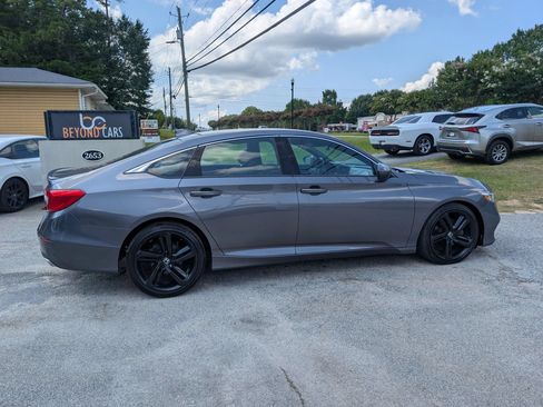Used 2019 Honda Accord Sport image 4