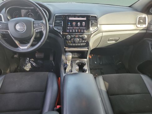 Used 2021 Jeep Grand Cherokee Laredo X AWD/4WD image 9