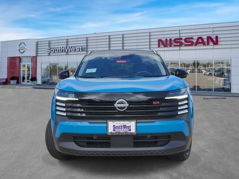 New 2026 Nissan Kicks SR FWD image 2