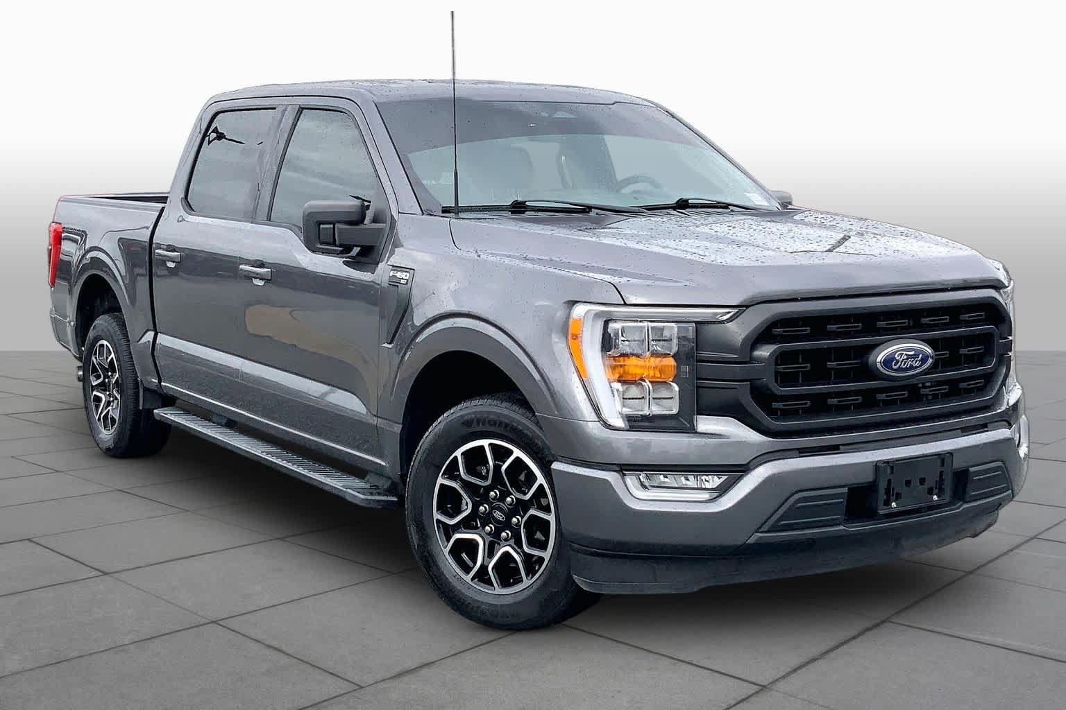 Used 2022 Ford F150 XLT w/ Equipment Group 302A High RWD image 3