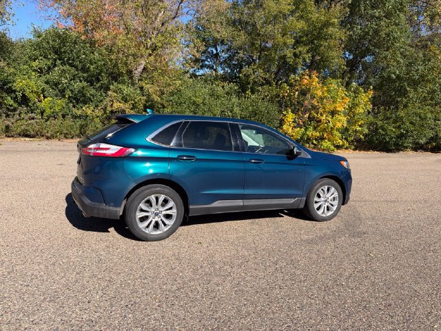 Used 2020 Ford Edge Titanium w/ Equipment Group 301A AWD/4WD image 19