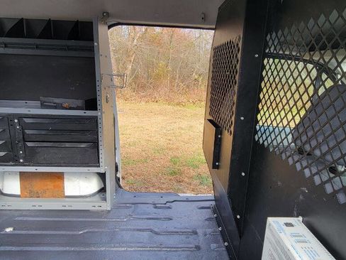 Used 2011 Ford Transit Connect XLT image 30