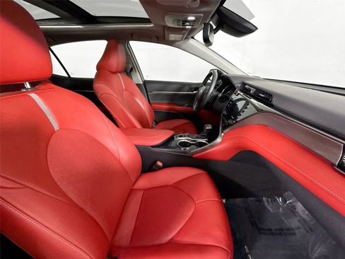 Certified 2020 Toyota Camry XSE image 47