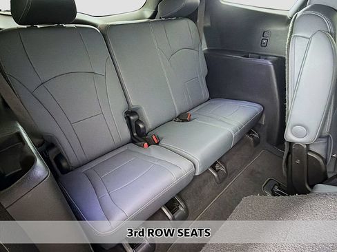 Used 2023 Buick Enclave Essence w/ Experience Buick Package FWD image 11