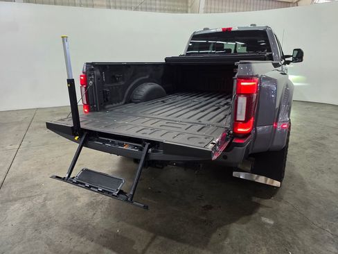 Used 2021 Ford F350 Limited AWD/4WD image 11