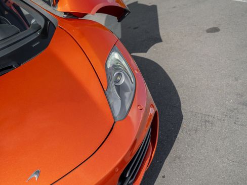 Used 2012 McLaren MP4-12C Coupe image 15