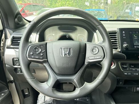 Certified 2022 Honda Pilot Sport image 16