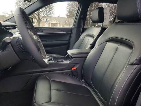 New 2026 Jeep Grand Cherokee Limited image 11