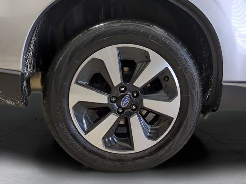 Used 2018 Subaru Forester 2.5i Premium w/ All-Weather Package AWD/4WD image 30