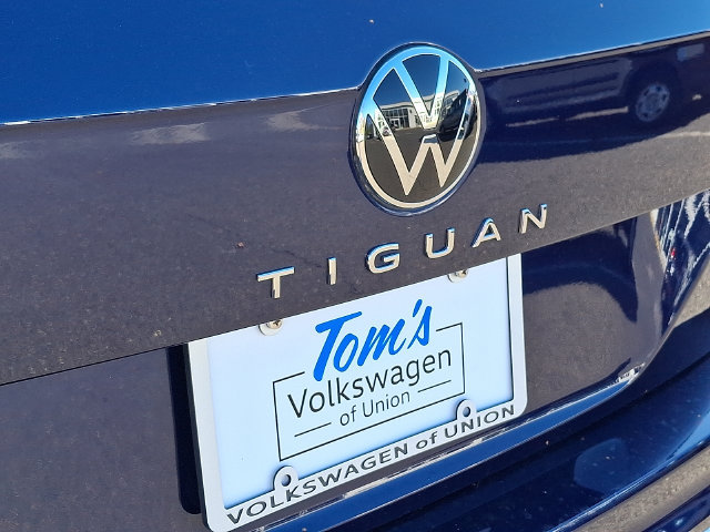 Used 2023 Volkswagen Tiguan SE FWD image 29