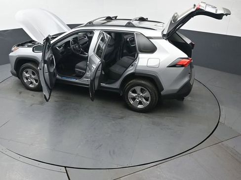 Certified 2025 Toyota RAV4 XLE w/ Convenience Package FWD image 54