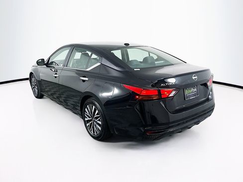 Used 2025 Nissan Altima 2.5 SV image 5