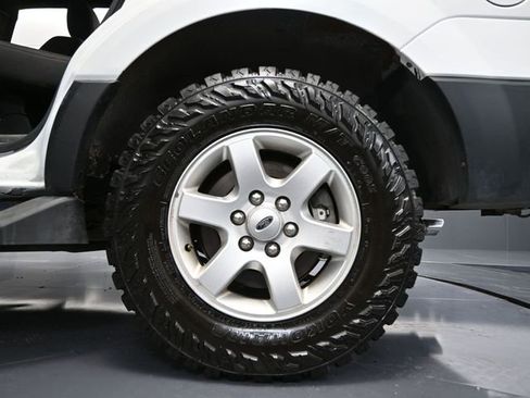 Used 2015 Ford Expedition XL image 11