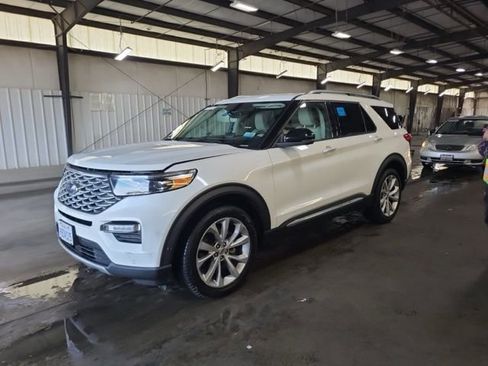 Used 2021 Ford Explorer Platinum w/ Equipment Group 601A image 5