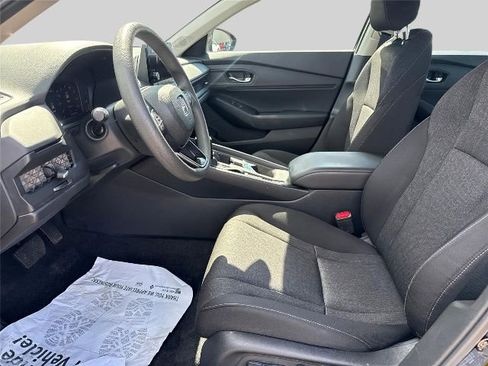 Used 2023 Honda Accord EX image 6
