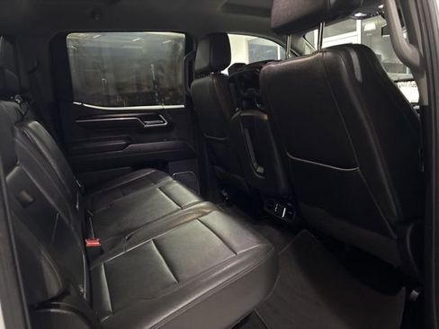 Used 2025 GMC Sierra 1500 SLT image 34