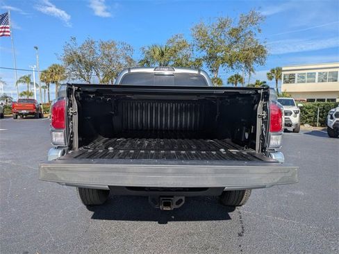 Used 2023 Toyota Tacoma TRD Sport image 13