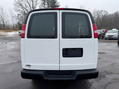Used 2016 Chevrolet Express 2500 image 4
