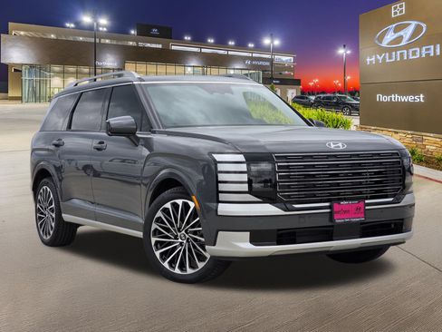 Certified 2026 Hyundai Palisade Calligraphy FWD image 3