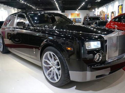 Used 2004 Rolls-Royce Phantom Sedan image 1
