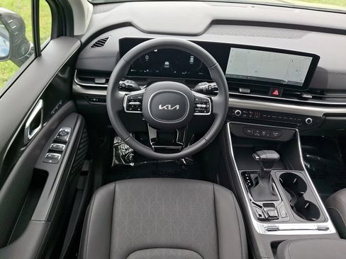 Used 2026 Kia Carnival SX w/ SX Dark Edition Package FWD image 13