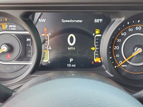 New 2025 Jeep Gladiator High Tide image 12