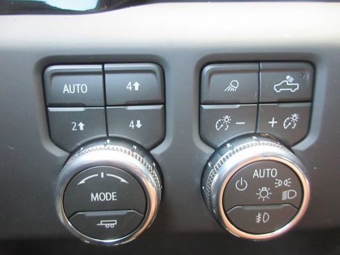New 2026 GMC Sierra 2500 AT4 AWD/4WD image 16
