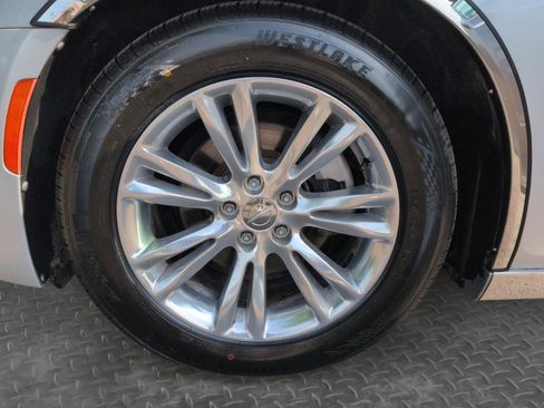 Used 2019 Chrysler 300 Touring w/ Quick Order Package 2EF RWD image 30