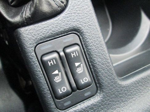 Used 2015 Subaru Crosstrek 2.0i Premium image 14