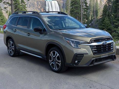 Used 2024 Subaru Ascent Limited w/ Technology Package AWD/4WD image 8