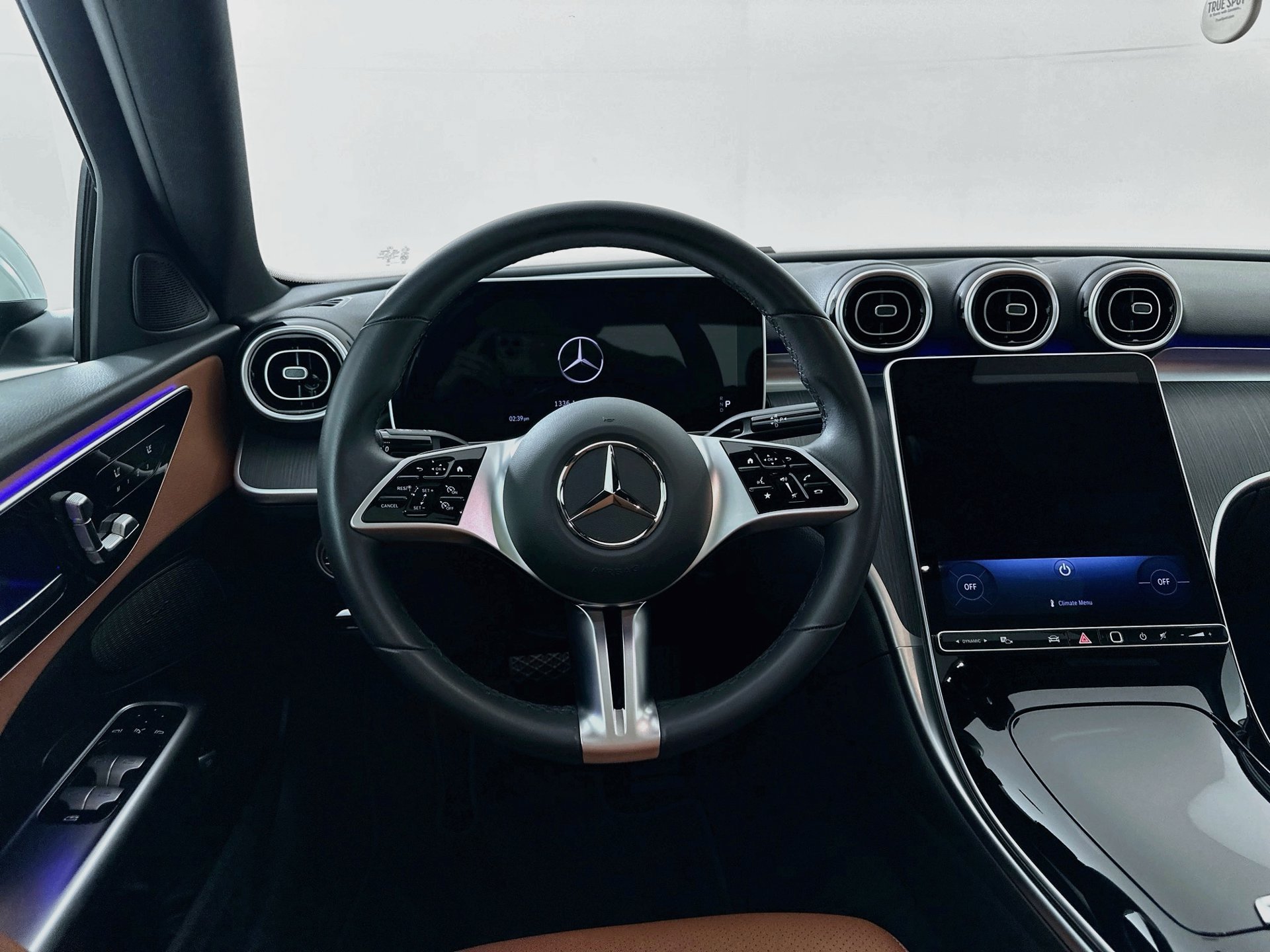 Used 2025 Mercedes-Benz C 300 Sedan image 24