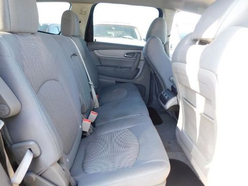 Used 2015 Chevrolet Traverse LS image 17