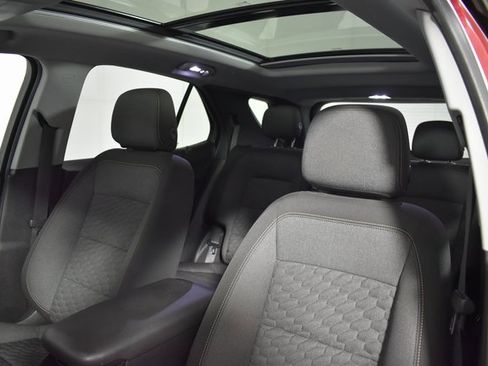 Used 2018 Chevrolet Equinox LT w/ Sun & Infotainment Package image 10