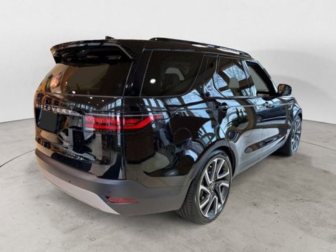 Certified 2024 Land Rover Discovery S image 5