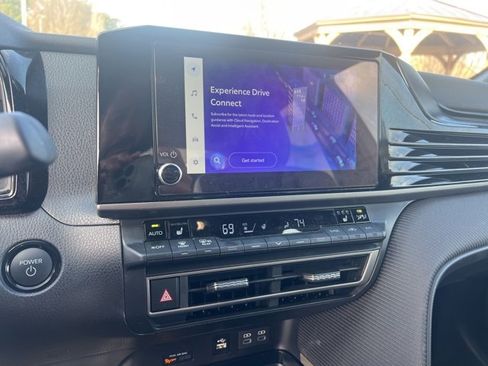 Used 2026 Toyota Camry SE w/ Convenience Package image 17