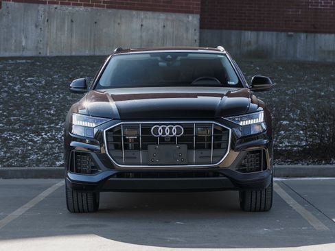 Used 2023 Audi Q8 Premium w/ Convenience Package image 31