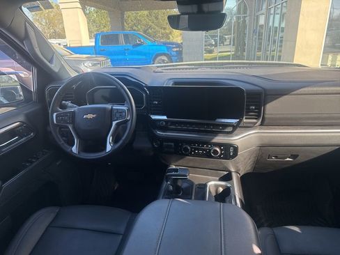 Used 2024 Chevrolet Silverado 1500 LTZ image 7