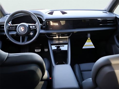 New 2025 Porsche Macan 4S Electric image 20