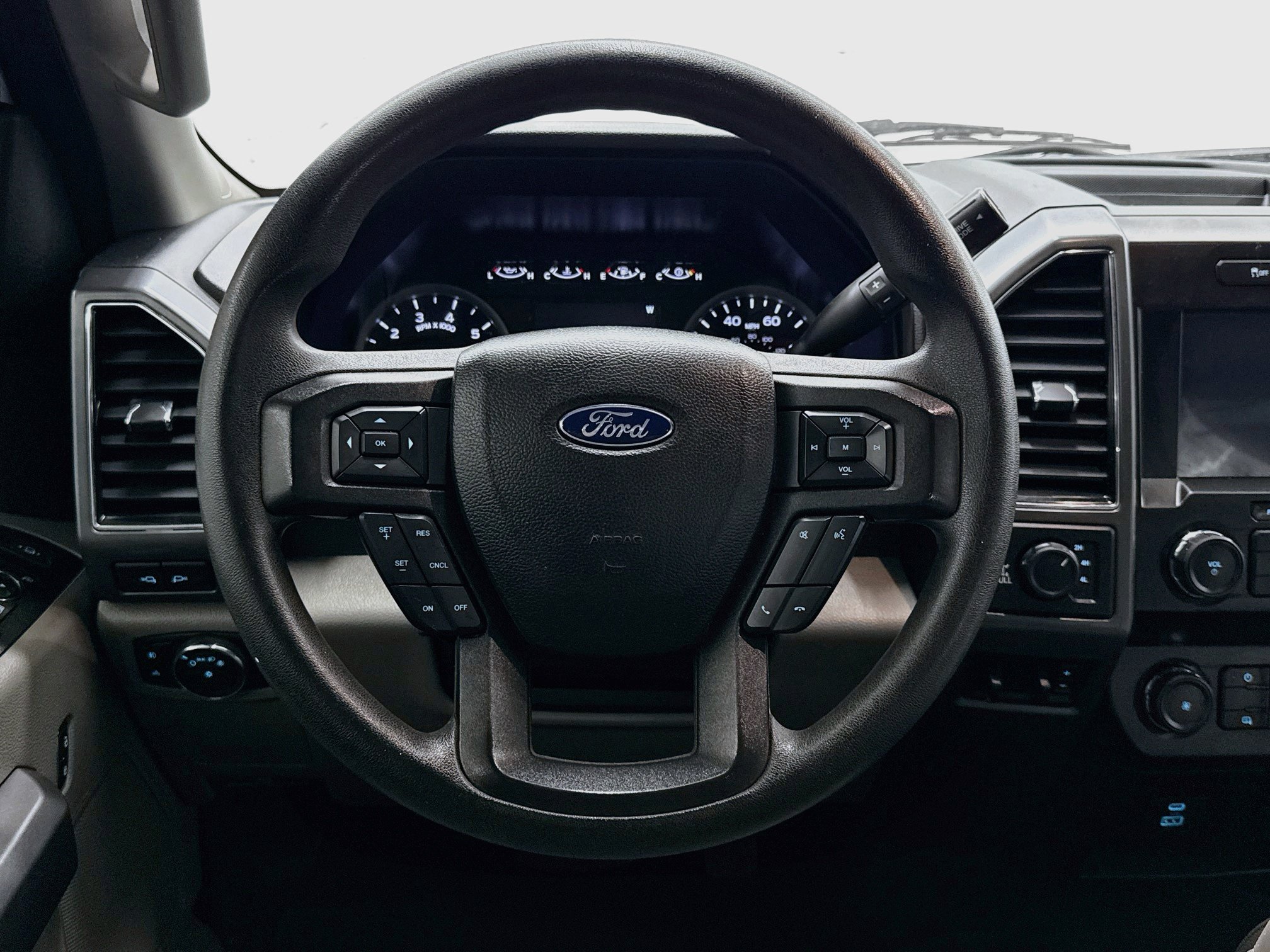 Used 2021 Ford F250 XLT w/ XLT Value Package AWD/4WD image 18