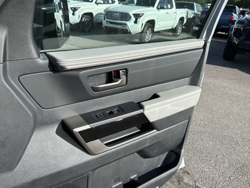 New 2026 Toyota Tundra Limited AWD/4WD image 16