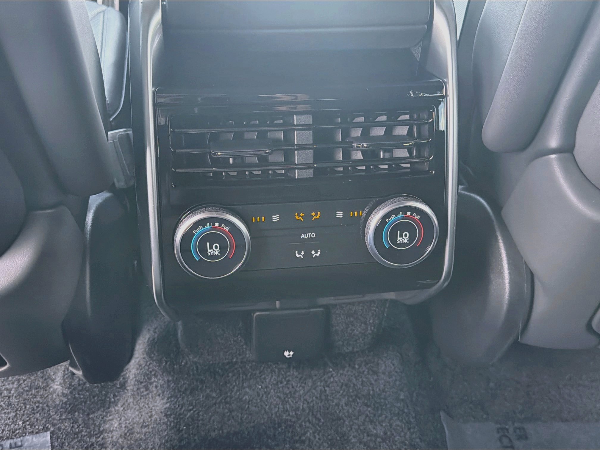 New 2026 Land Rover Range Rover SE AWD/4WD image 21