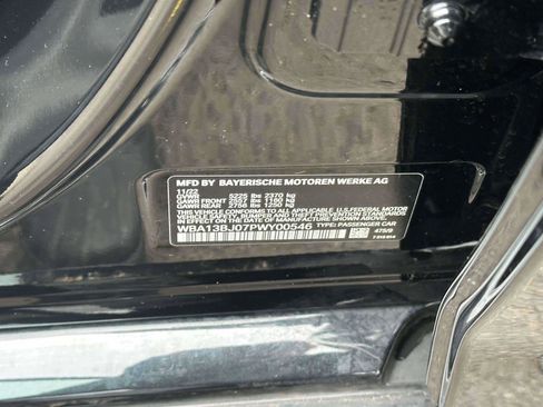 Used 2023 BMW 530i xDrive w/ Premium Package image 18