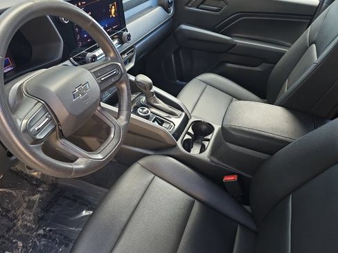 Used 2023 Chevrolet Colorado Trail Boss AWD/4WD image 7