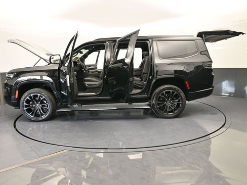 Used 2024 Jeep Grand Wagoneer Series III w/ Quick Order Packagew 28T image 95