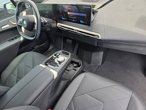 Certified 2024 BMW iX xDrive50 w/ Premium Package AWD/4WD image 27