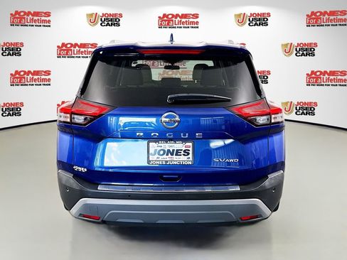 Certified 2021 Nissan Rogue SV w/ Premium Package AWD/4WD image 15