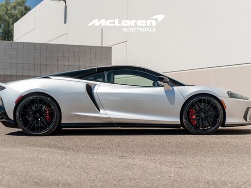 New 2026 McLaren GTS image 8