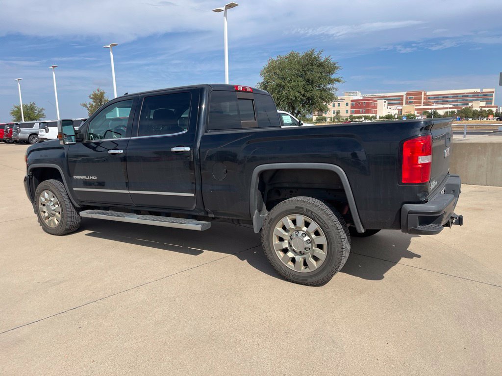 Used 2016 GMC Sierra 2500 Denali w/ Duramax Plus Package AWD/4WD image 4