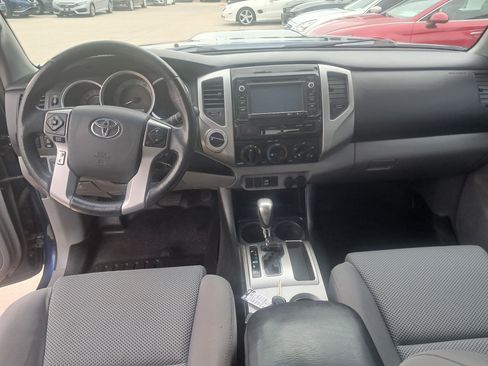 Used 2014 Toyota Tacoma 4x4 Double Cab w/ TRD Sport Package image 6